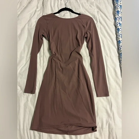 Lululemon Contour Dress Nulu Dusty Pink Antique Bark Long Sleeve Cutout Back 4 - Picture 2 of 4